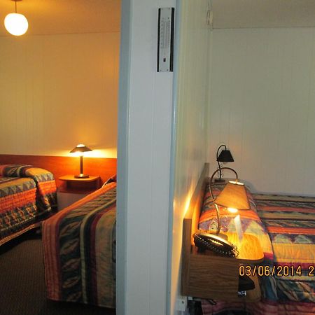 Evening Star Motel Гринвуд Номер фото