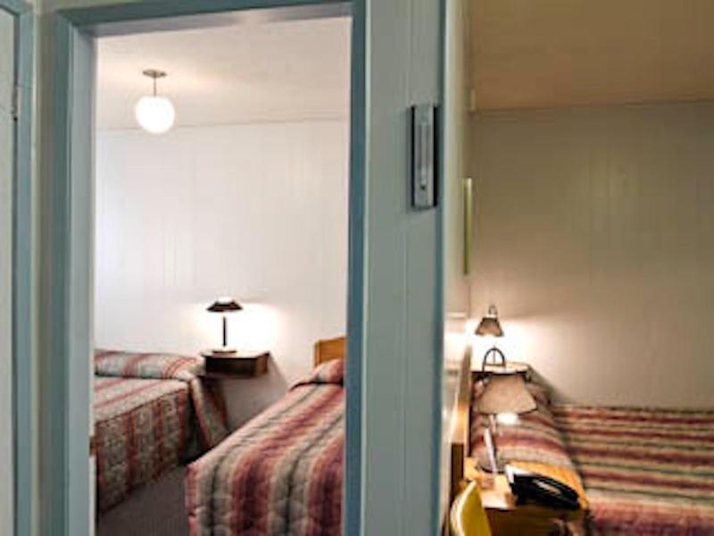 Evening Star Motel Гринвуд Экстерьер фото