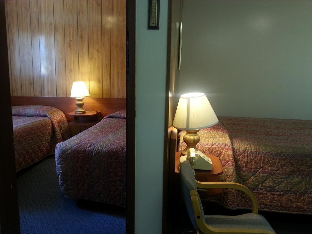 Evening Star Motel Гринвуд Номер фото