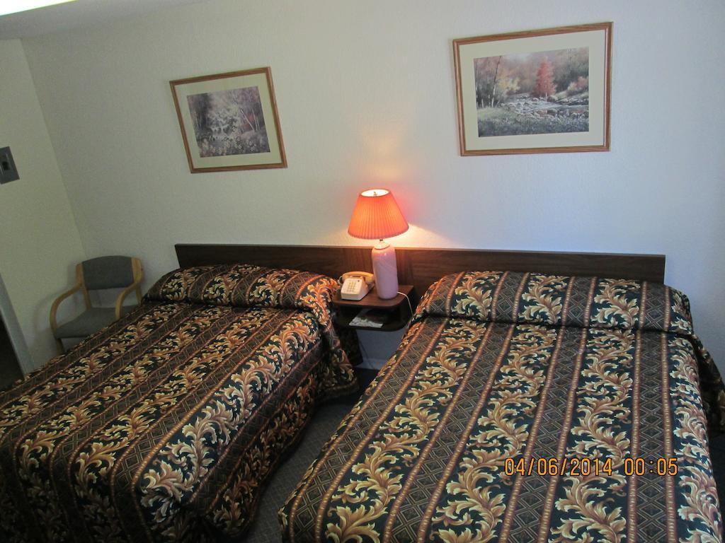 Evening Star Motel Гринвуд Номер фото